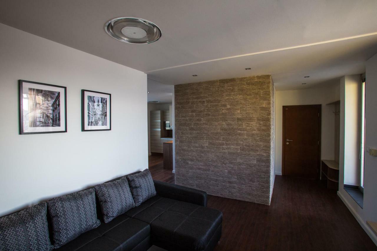 Apartment 22nd Uprising Square