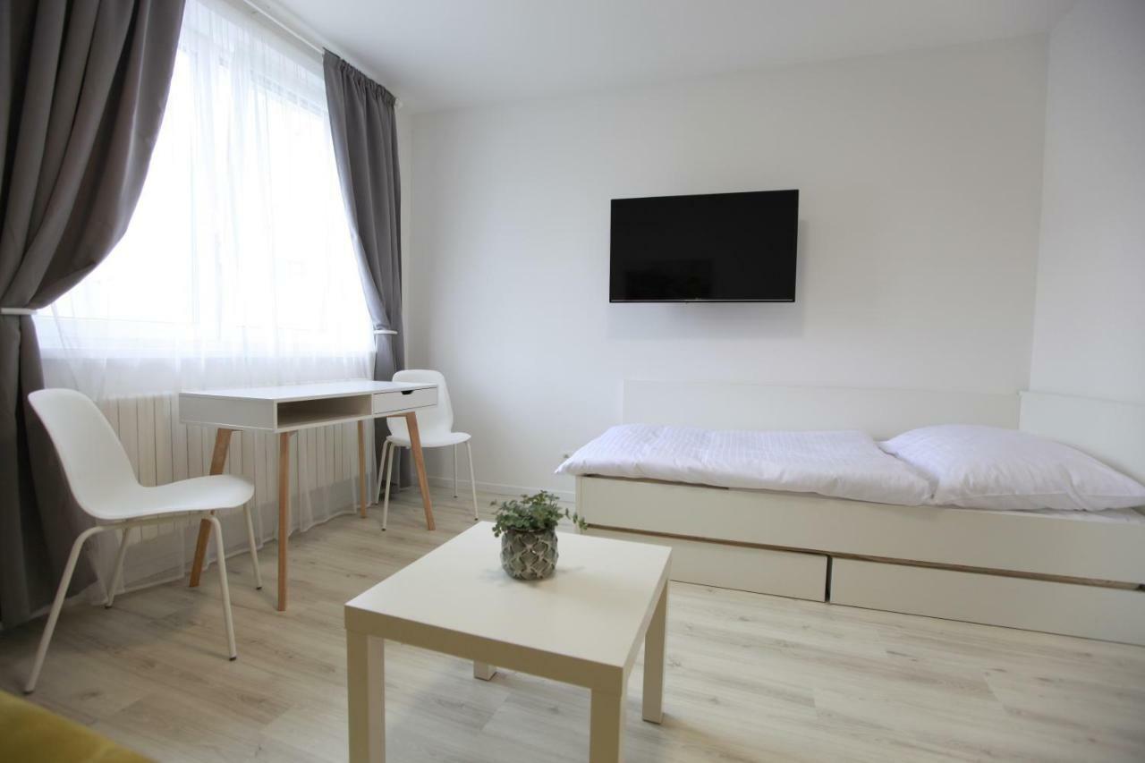Apartment Center Place
