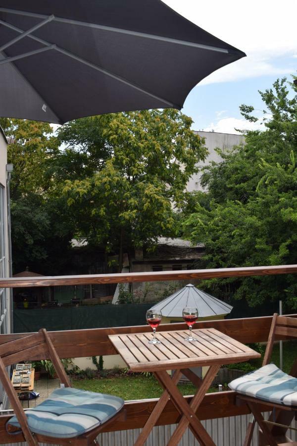 -apartment Near The Center With A Balcony