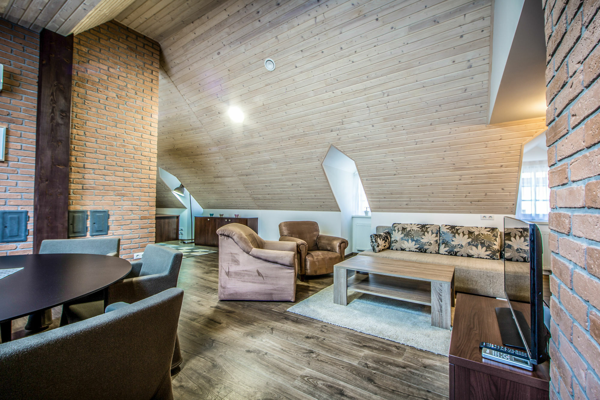 Aplend City Bastova 1 Apartment