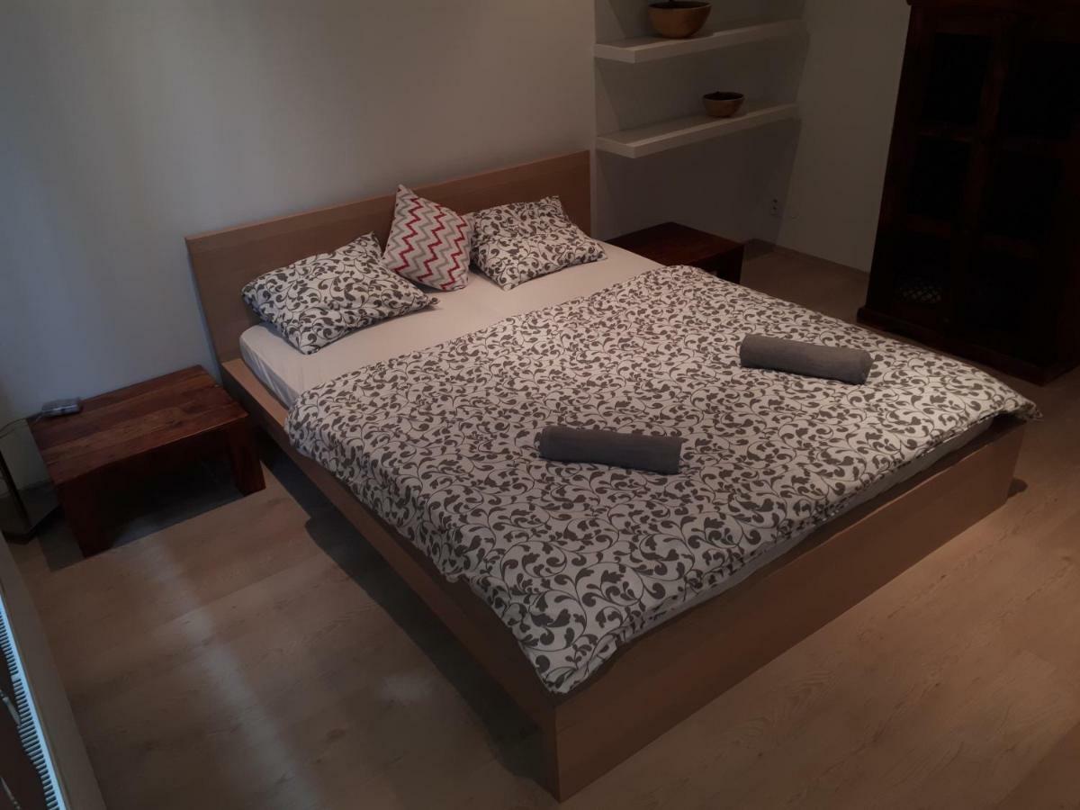 Apartment Utulny V 6 Bratislava