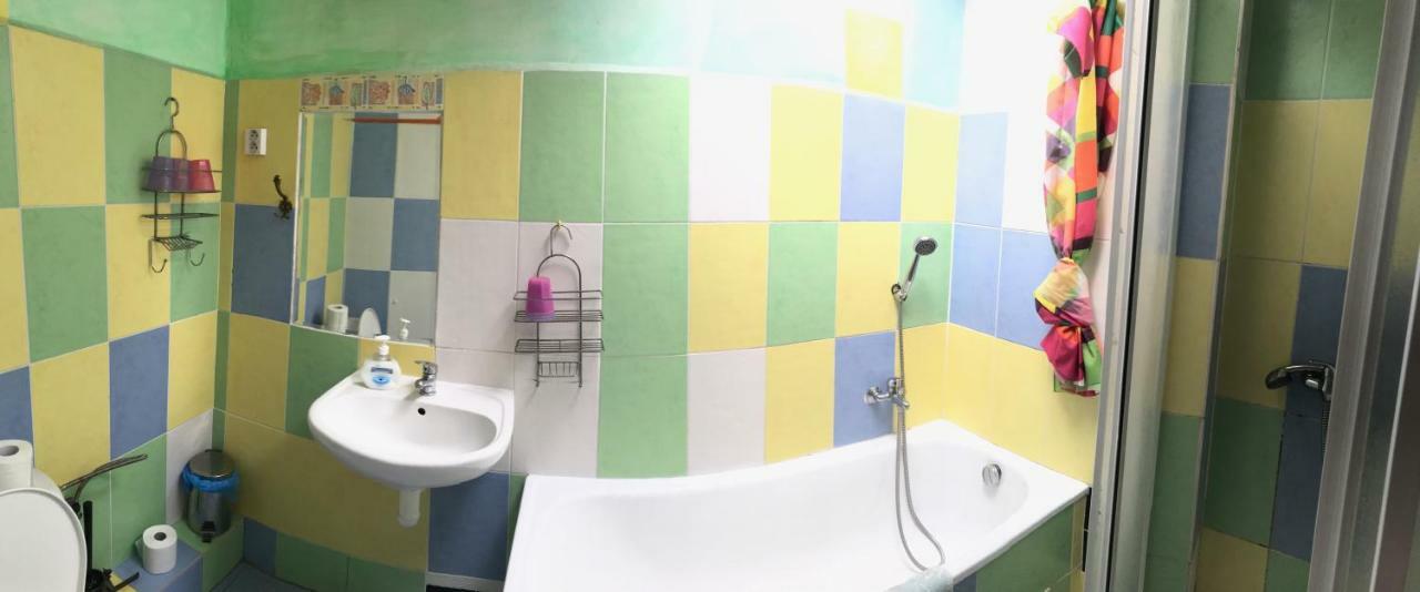 Hotel Sebarozvoja S Moznostou Ziskania Inspirujucich Prostriedkov Na Zmenu Interieru Hotel Bratislava