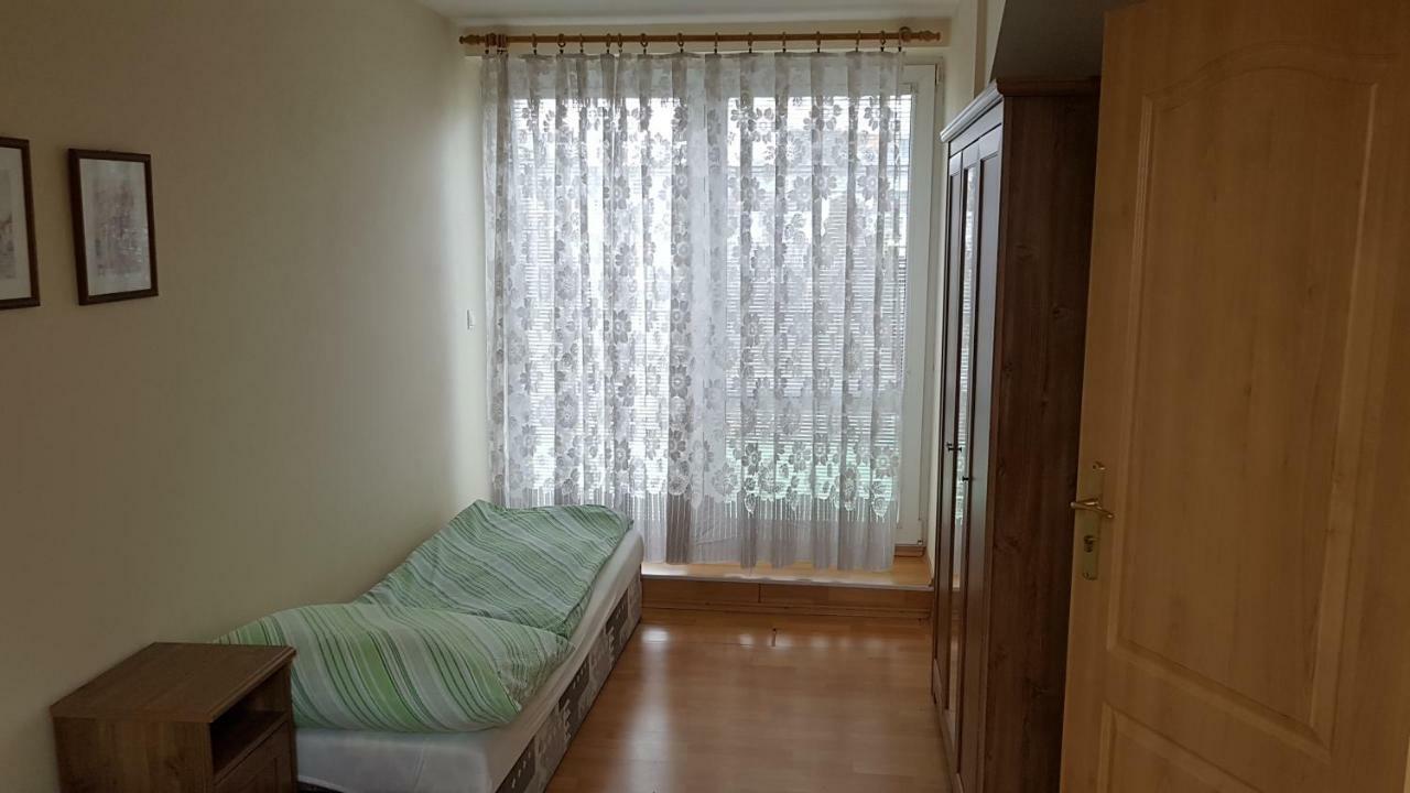 Apartmany Racianska Apartment