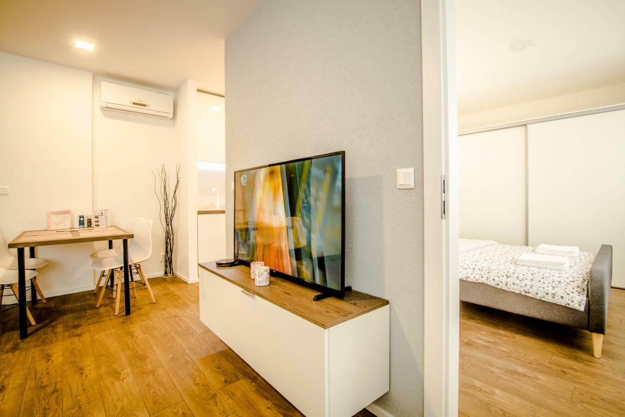 Apartment By Kovee *