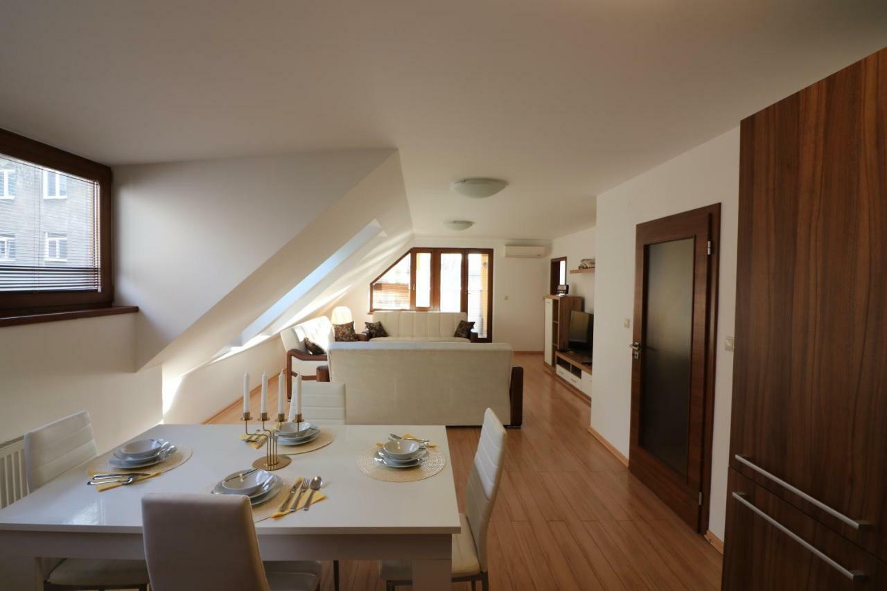 Old Town Loft Apartment *