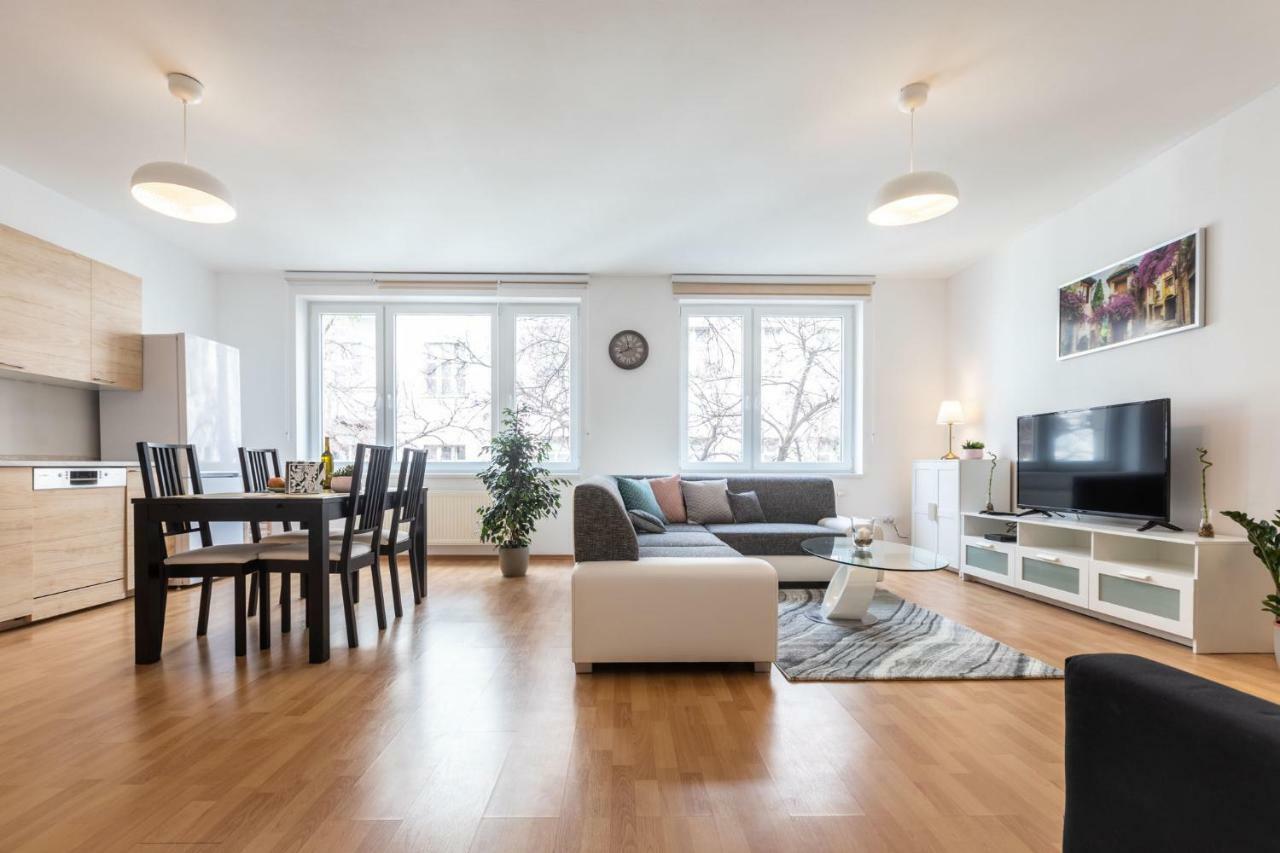 Apartment Spacious In The Old Town Of *
