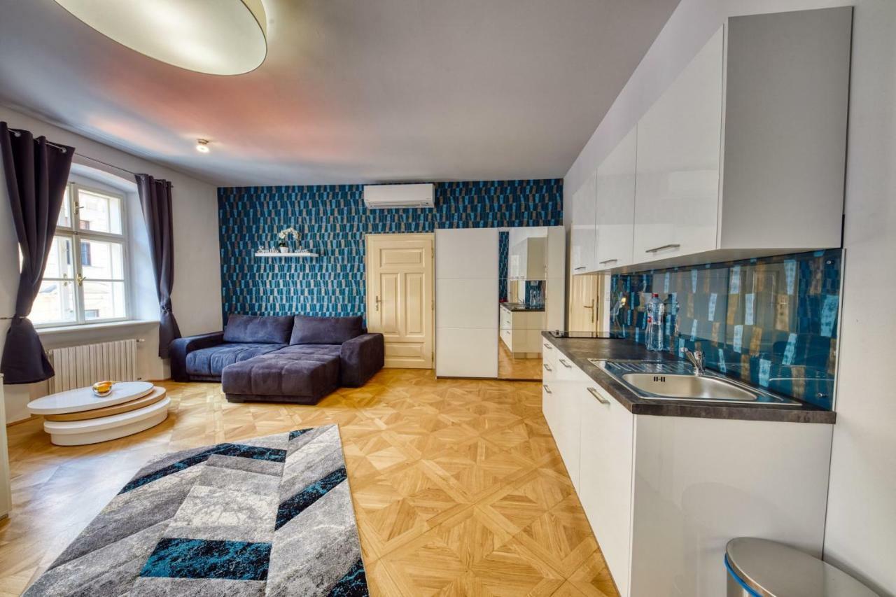 Aapartamentoos Aparthotel 4*