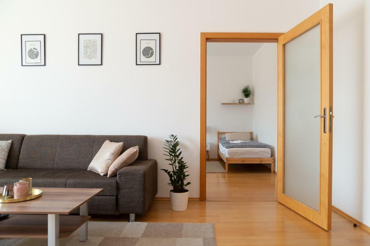 Apartment Feel Like At Strakova - Hearth Of The City Center *