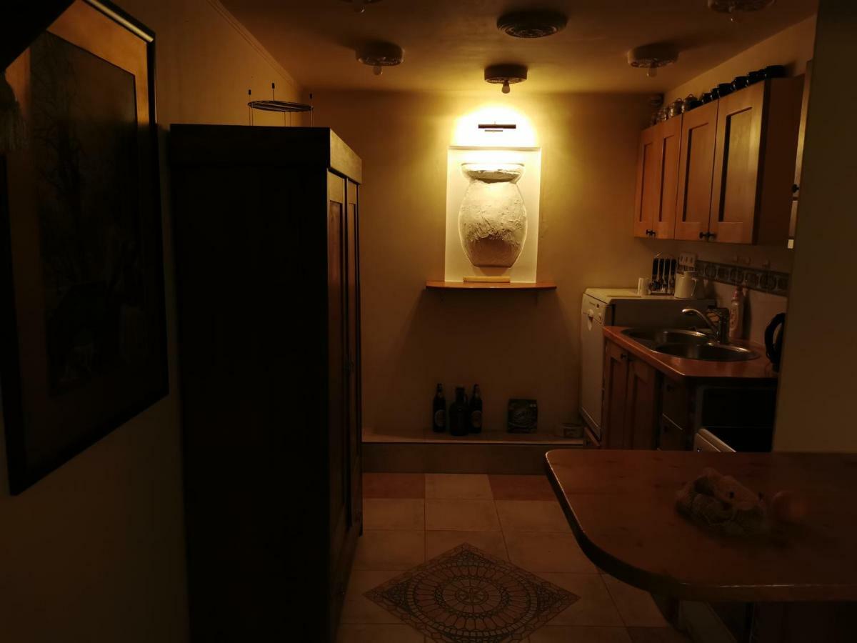 Downtown Apartment *
