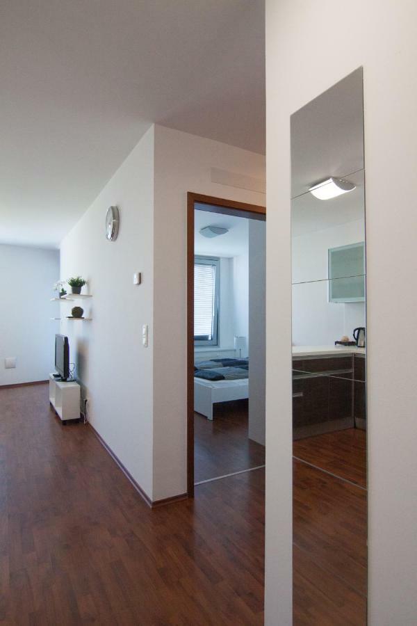 Apartamento Juls Next To Football And Hockey Stadium Bratislava
