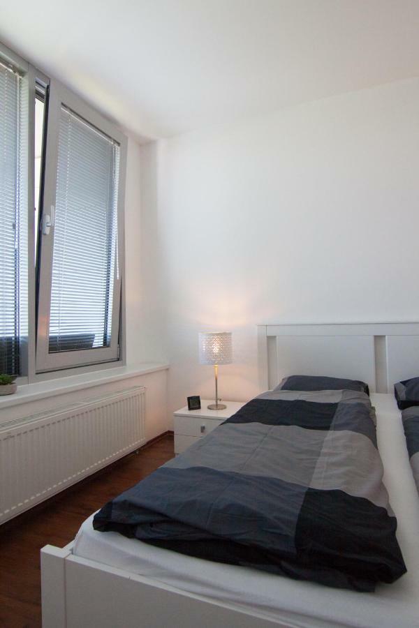 Apartment Juls Next To Football And Hockey Stadium Bratislava