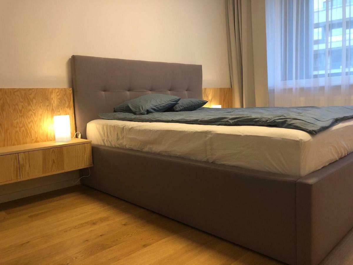 New Modern Urban Apartment *