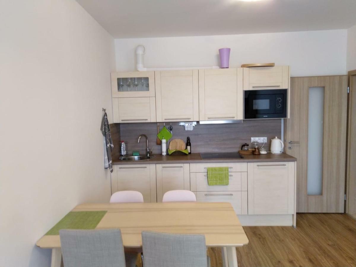 Apartment In Near Hockey Stadium And City Center *