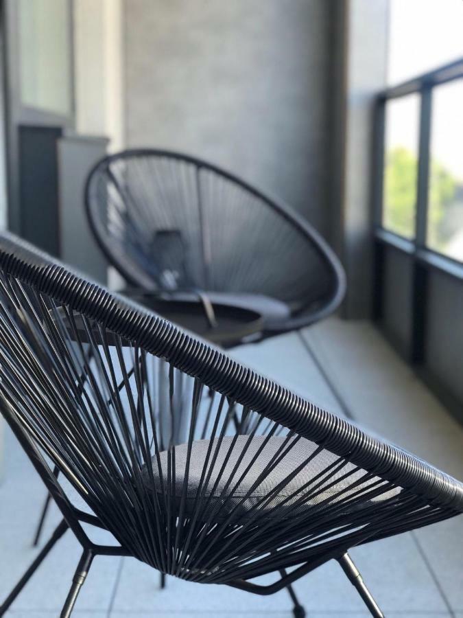 New Modern Urban Apartment