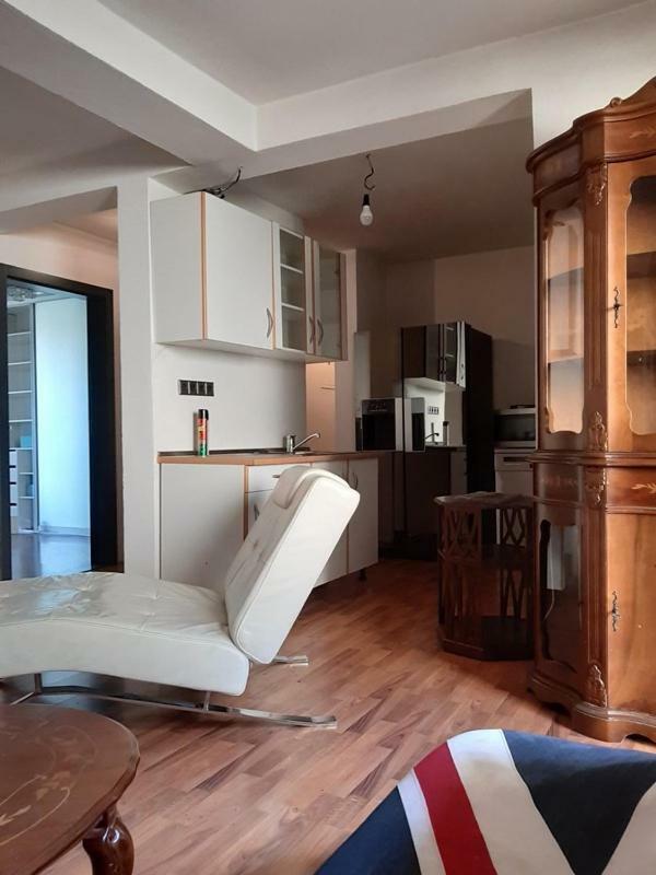 Pleasant Under The Castle Apartment *