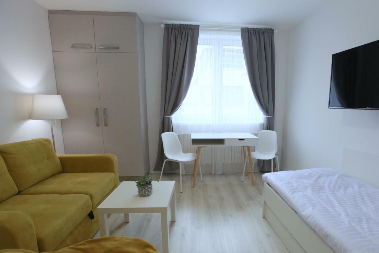 Apartment Center Place