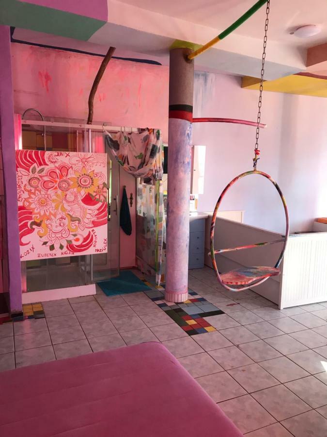 Hotel Hotel Sebarozvoja S Moznostou Ziskania Inspirujucich Prostriedkov Na Zmenu Interieru 2*
