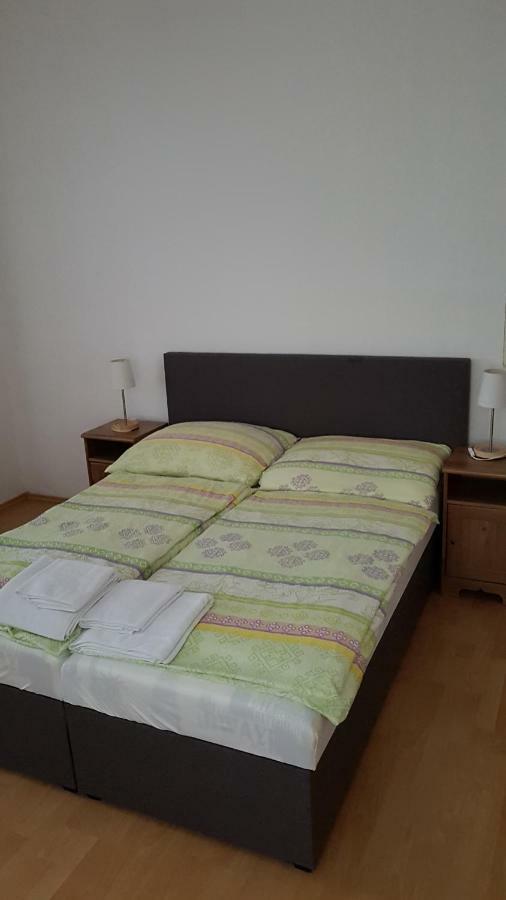 Apartmany Racianska Apartment