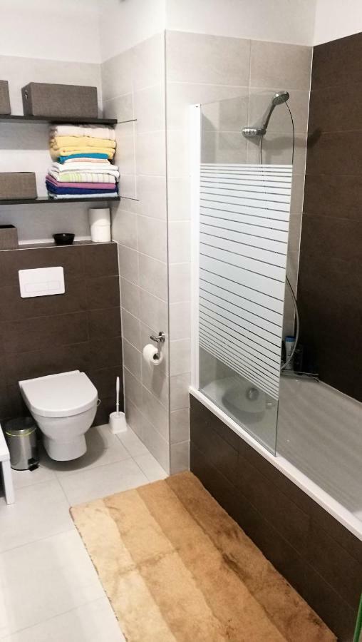 Newly Built Bachelor Pad In Outer City Center Apartment Bratislava