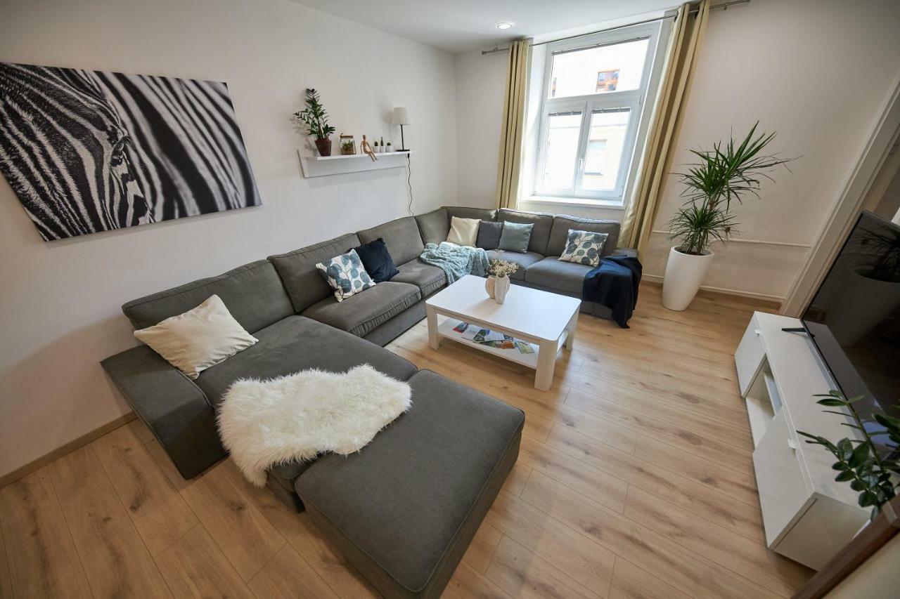 Le Monde - Amazing 5bdr In Downtown * Pressburg