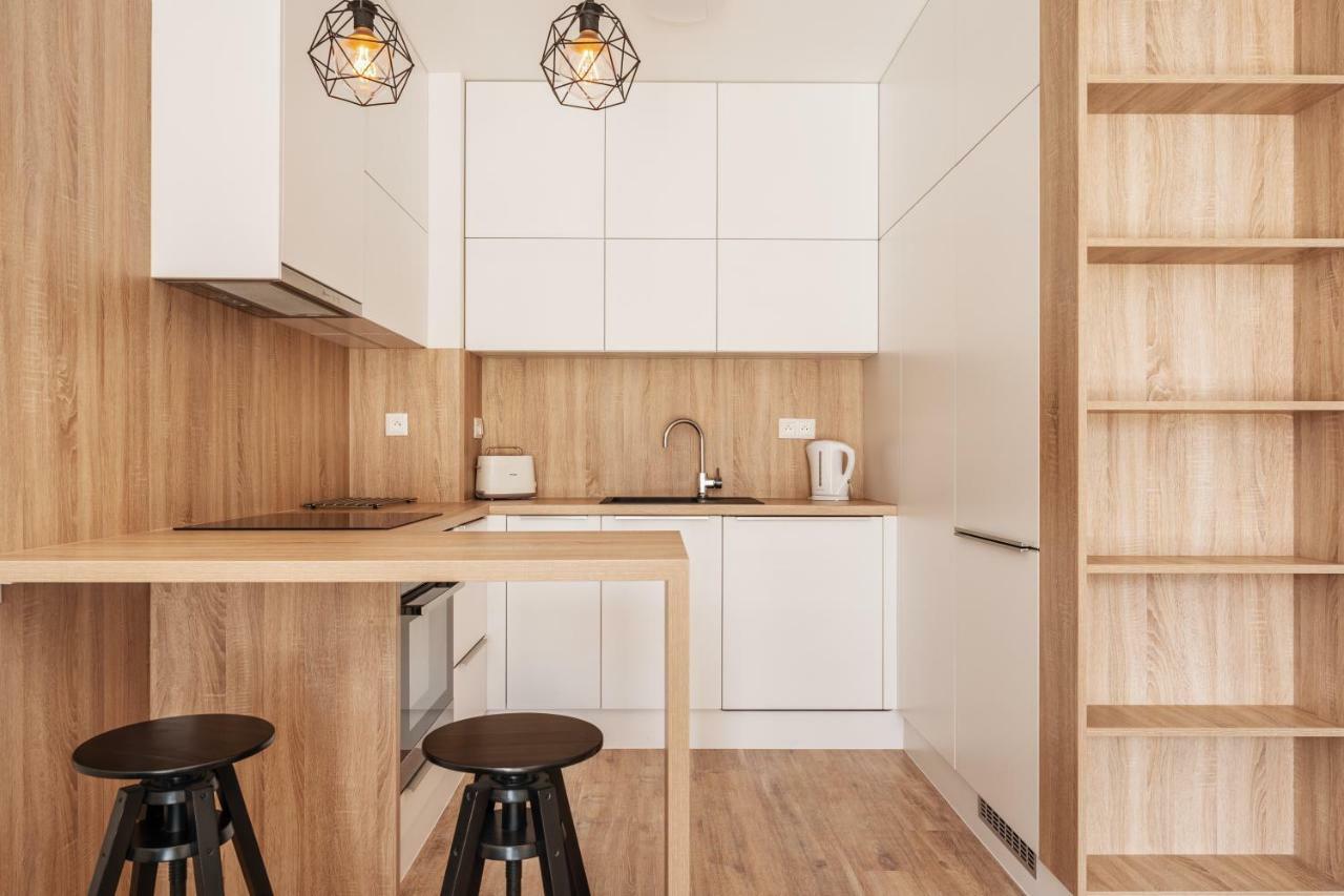 Apartment Apollis Business&budget By Ambiente Bratislava