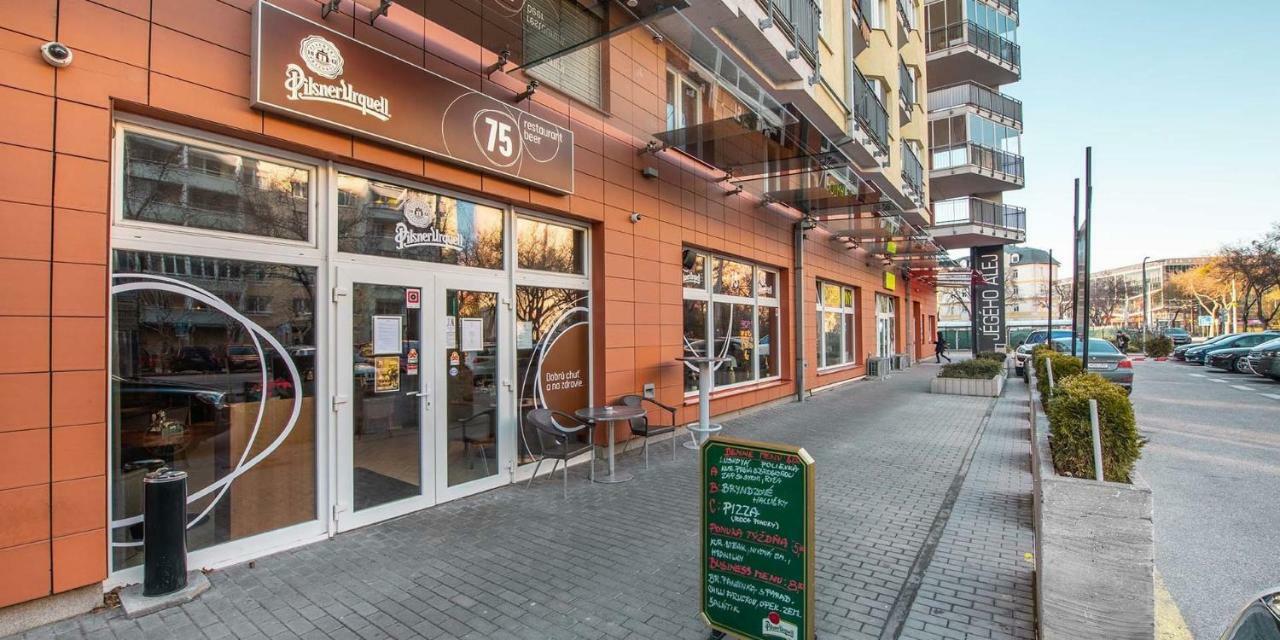 Brand New Apartment. Parking Spot Included! Appartamento *