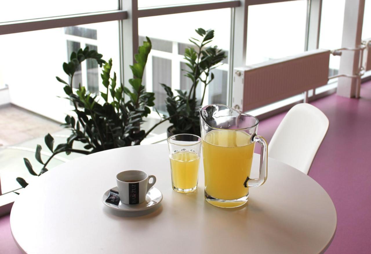 Apartment Center Place *