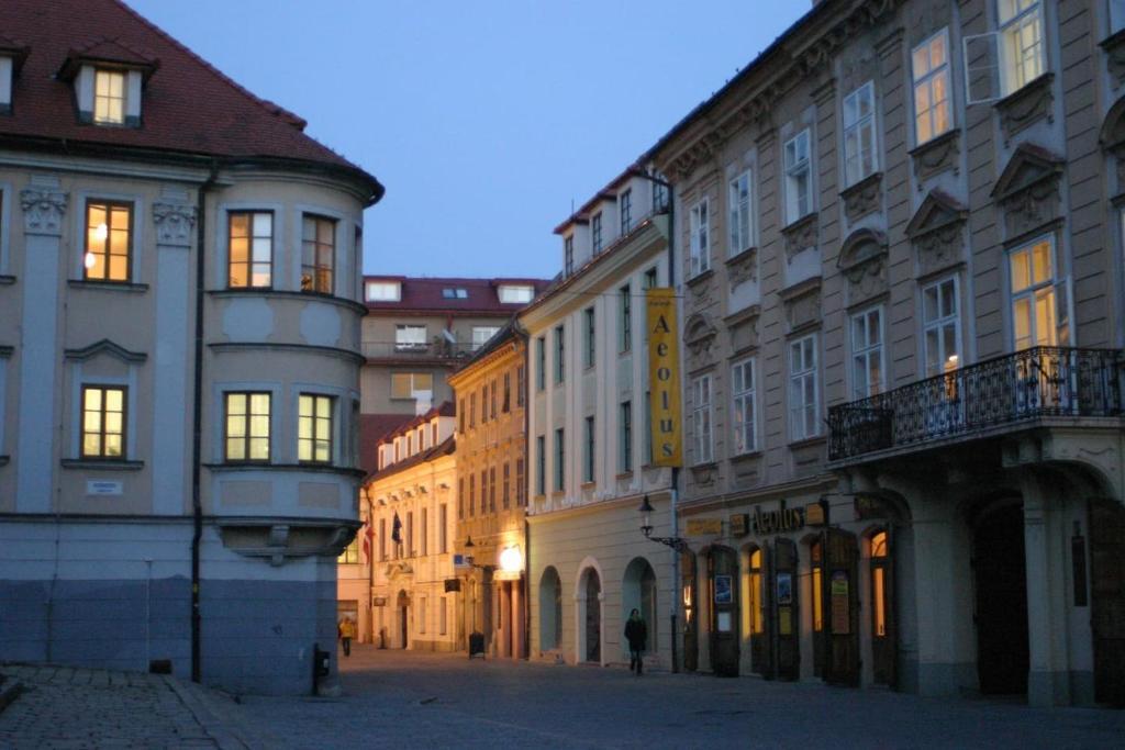 Apartment Second In Heart Of *