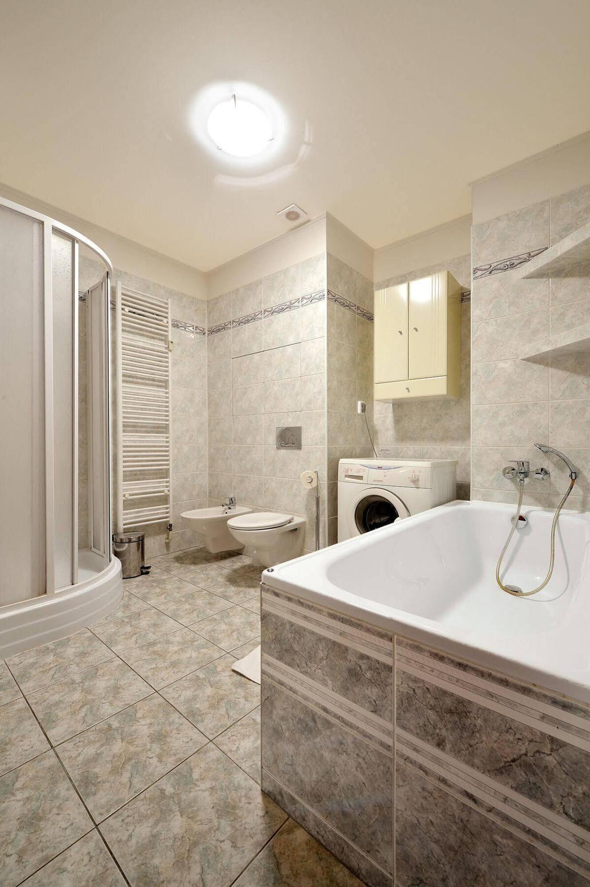 Apartment Ambiente Serviced - District Ii *