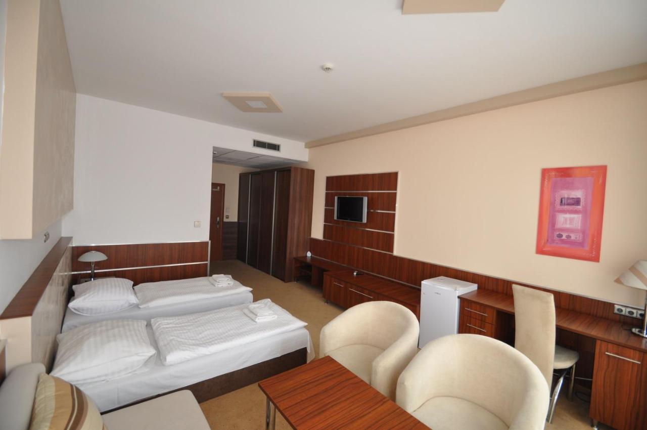 Student House Aparthotel *