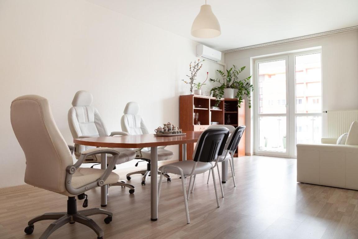 Apartment Great Tourist And Business Near Center