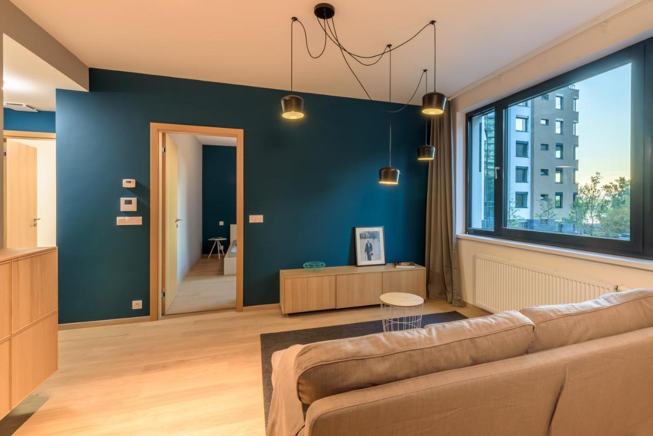Center, River Front, Private Parking Included Apartment