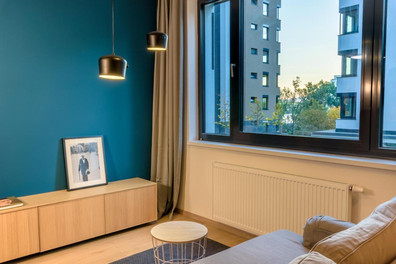 Apartment Center, River Front, Private Parking Included *