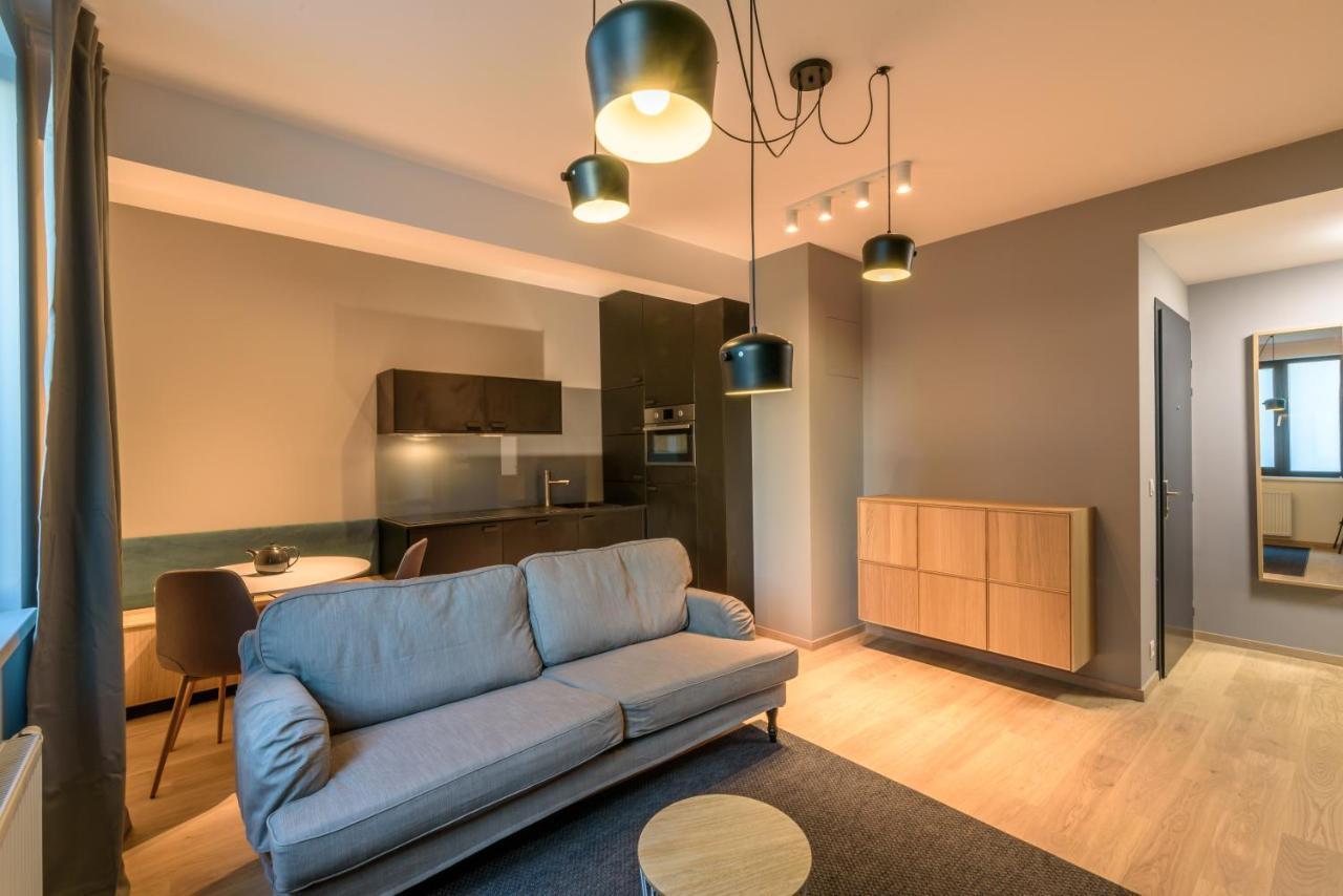 Center, River Front, Private Parking Included Apartment *