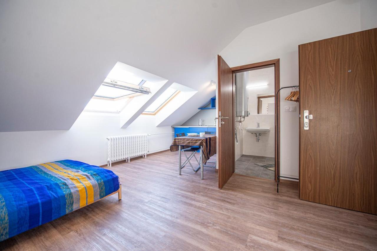 Blue President Apartment *