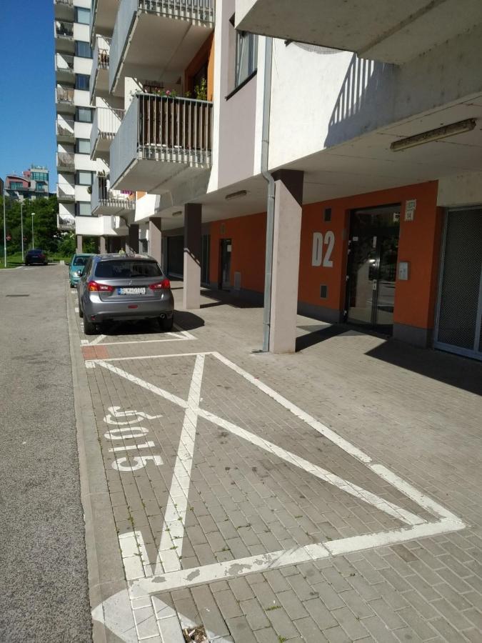 Appartamento Brand New Apartment. Parking Spot Included! *