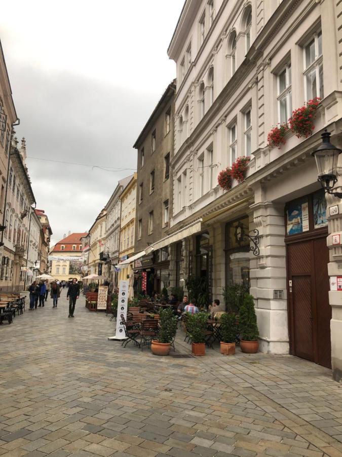 Bond Old Town *