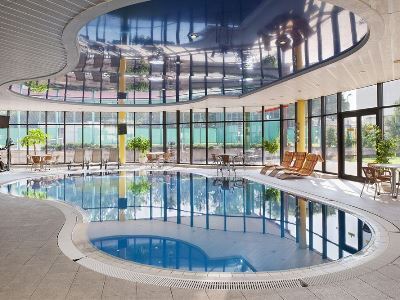 Hotel Holiday 4*