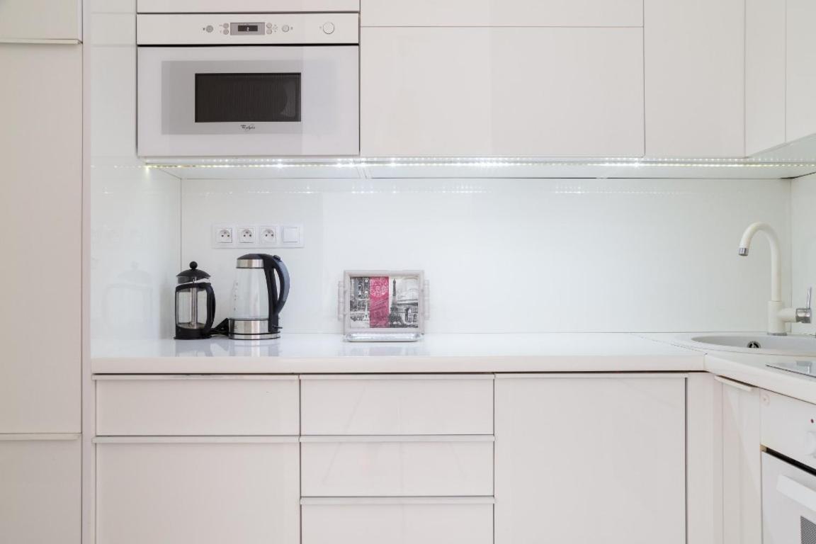 Great Tourist And Business Near Center Apartment *