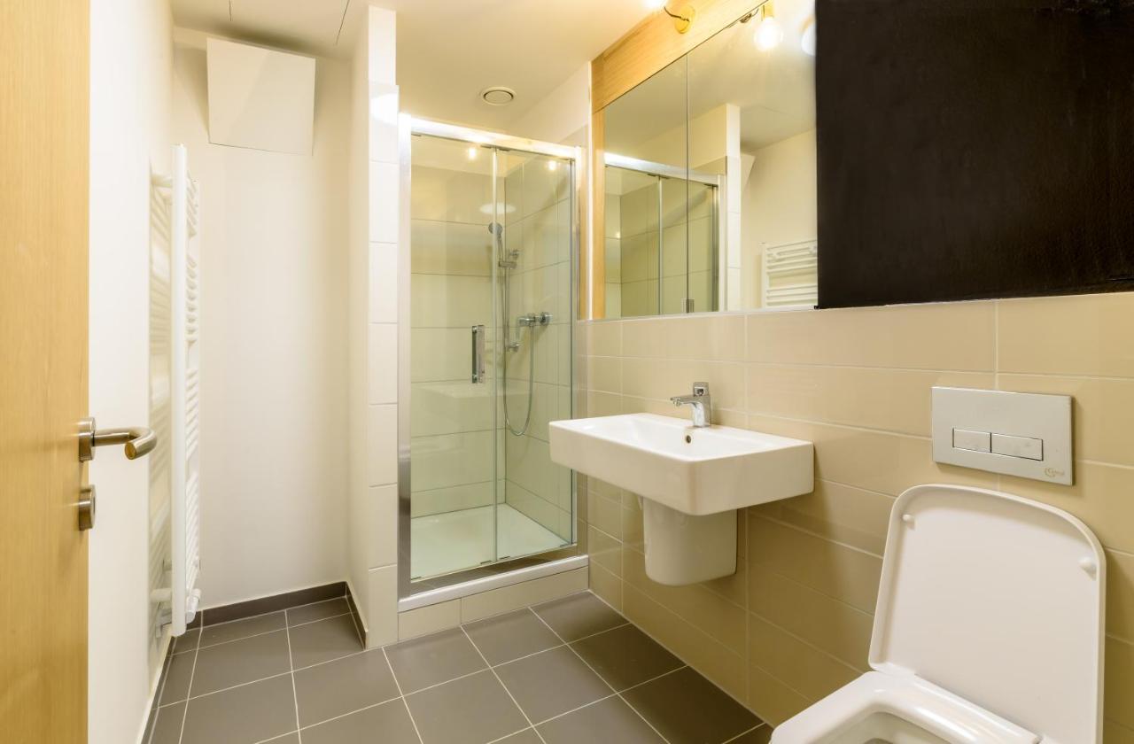 Apartment Center, River Front, Private Parking Included