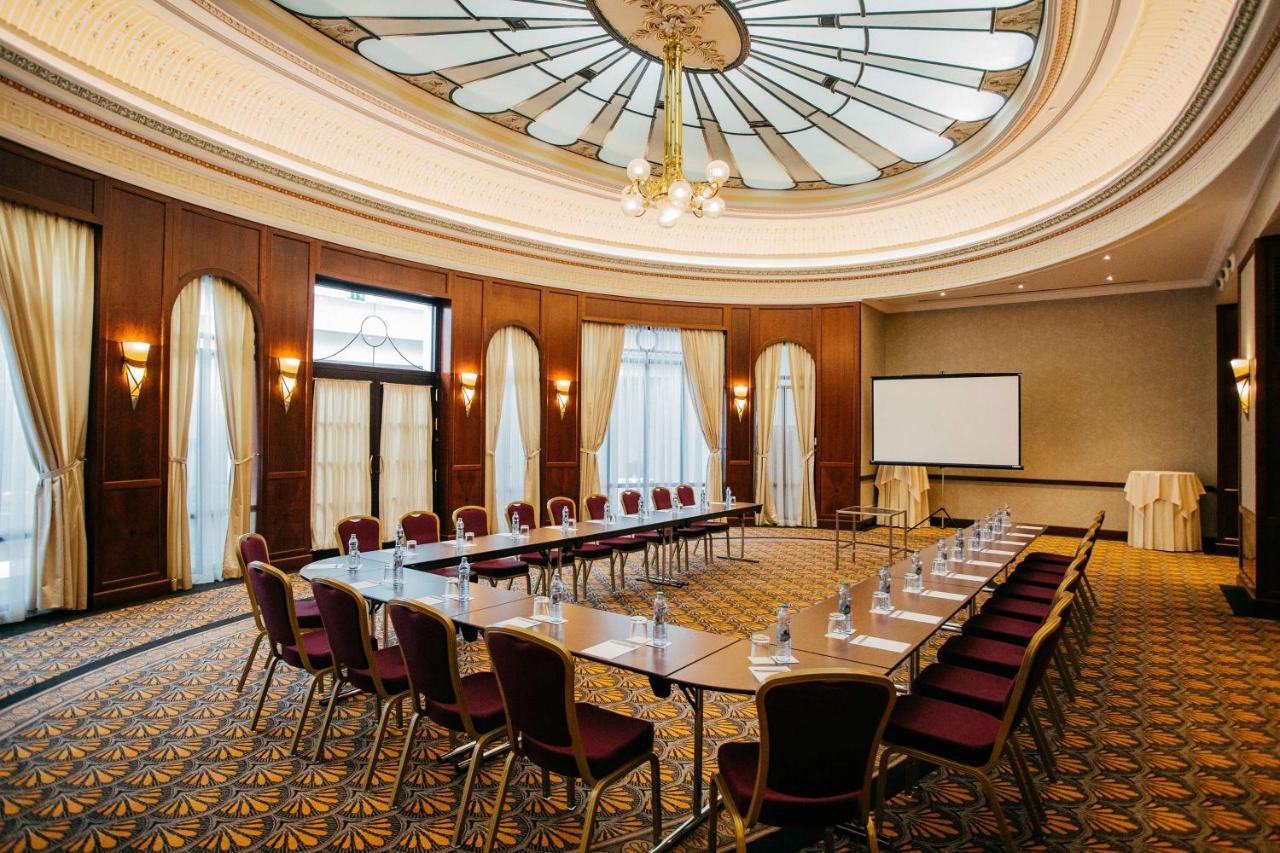 Radisson Blu Carlton Hotel, 4* Bratislava