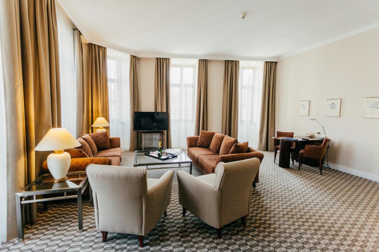 Radisson Blu Carlton Hotel,
