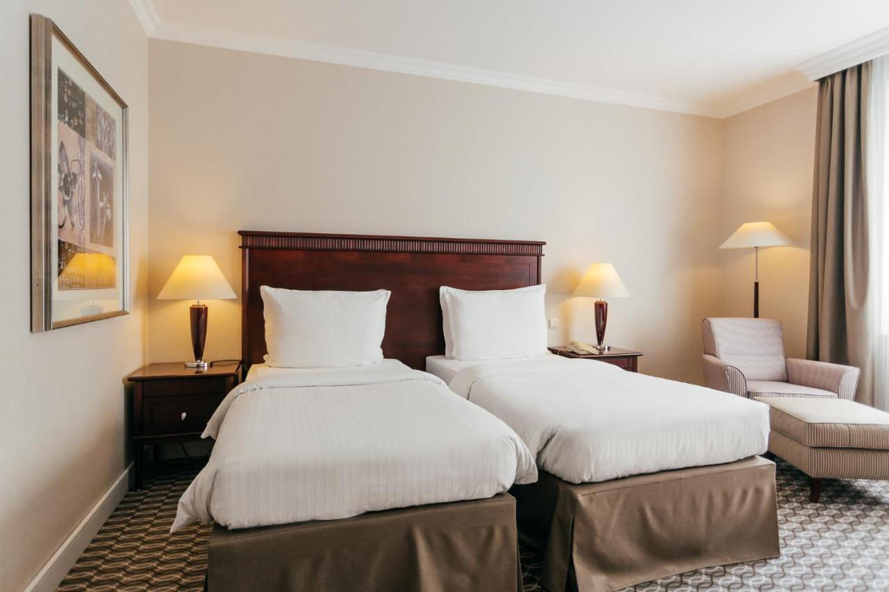 Radisson Blu Carlton Hotel, 4*