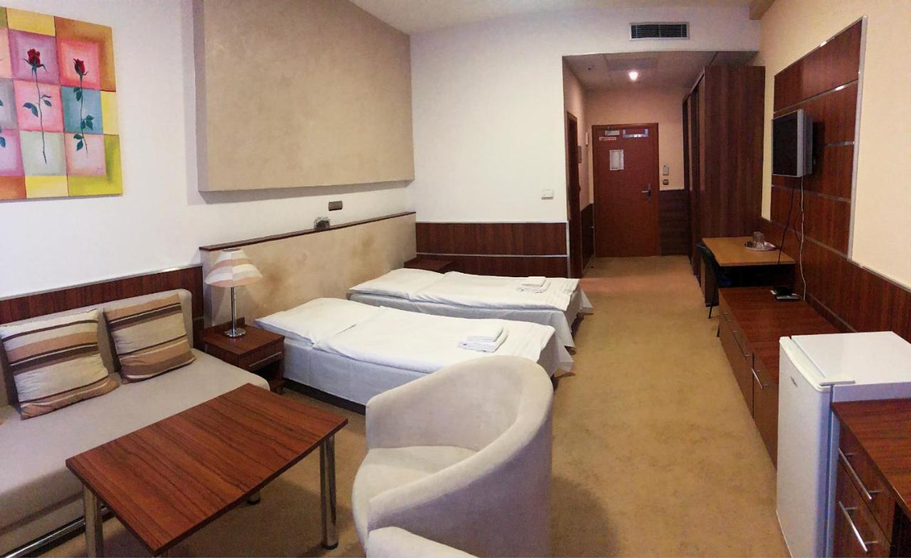 Student House *