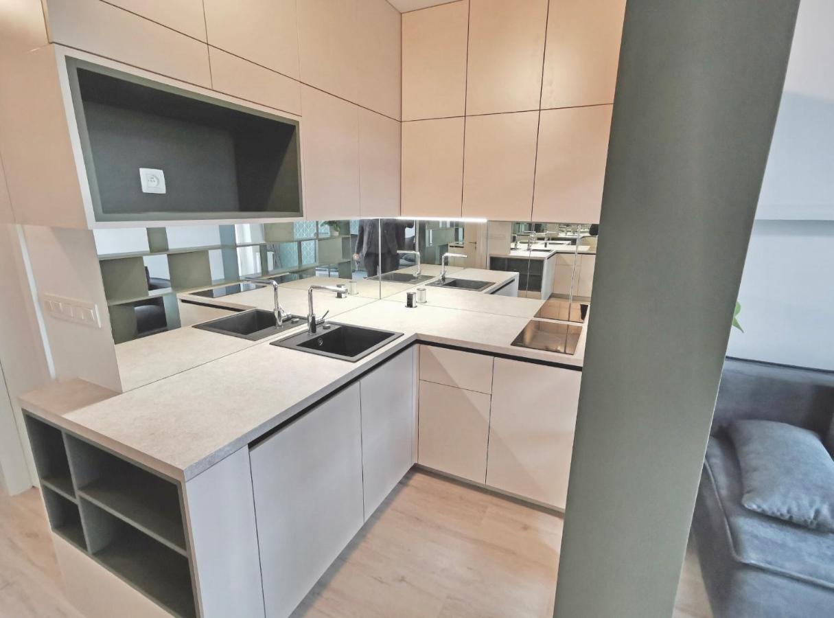 Luxury, Bright With Parking And Balcony In Center