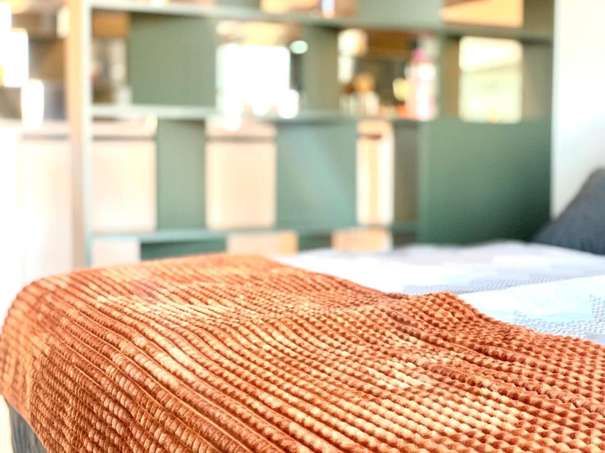 Apartment Luxury, Bright With Parking And Balcony In Center *