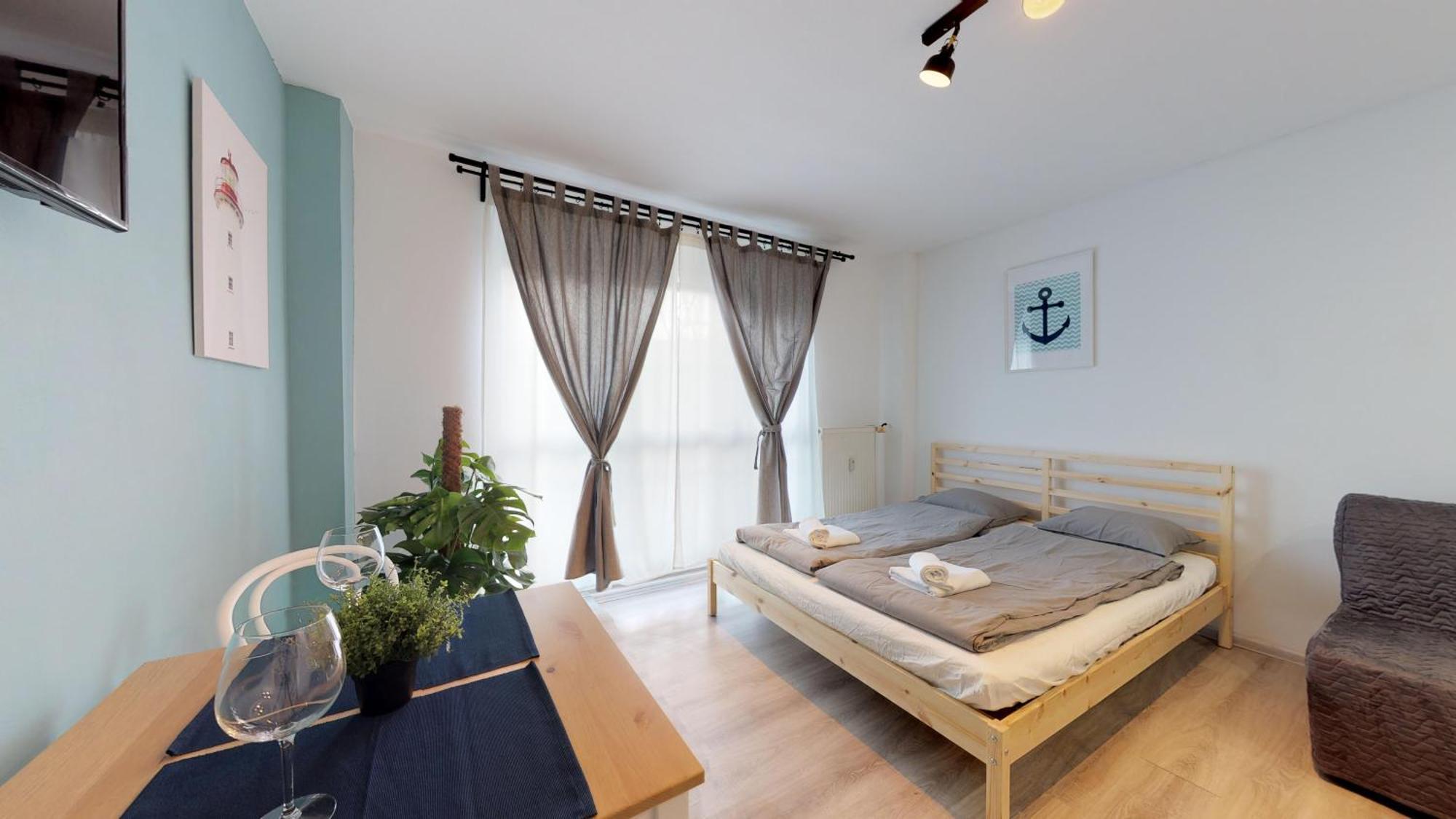 Steps From Nivy & Main Bus Station Apartment Bratislava
