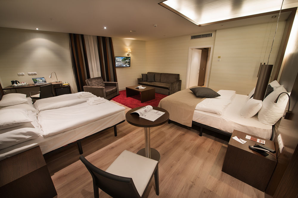 Loft Hotel 4*