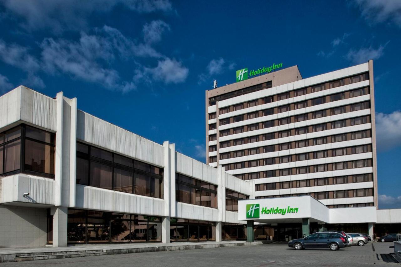 Holiday Hotel