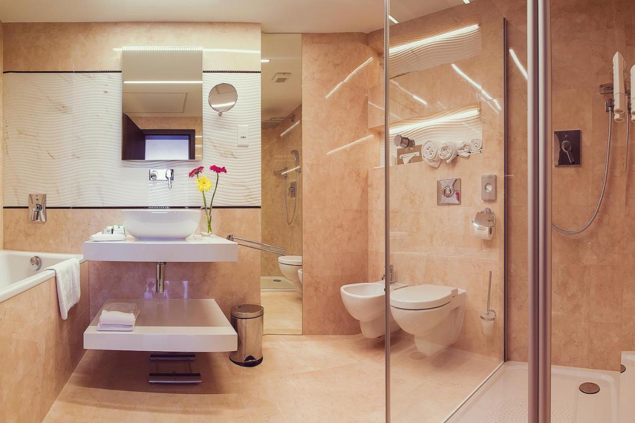 Holiday 4* Bratislava